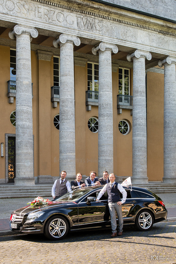 Foto Hochzeitsfotos vor dem alten Staatsministerium Oldenburg von Ronny Walter